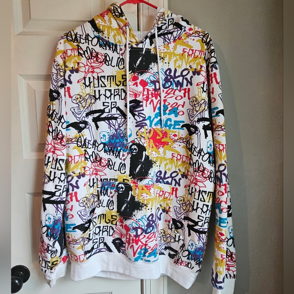 Graffiti Hoodie 😎